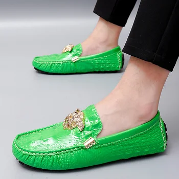 2023 Модная Мужская кожаная обувь на плоской подошве, Большие размеры 46 47 48, Лоферы с Металлическими зеркалами, Мужские Дышащие Слипоны, Мужская Зеленая Повседневная обувь