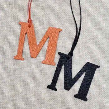 Английская буква M алфавит из воловьей кожи, искусственная кожа, название, начальная заглавная буква, брелок, подвеска, аксессуары для женской сумки, шарм
